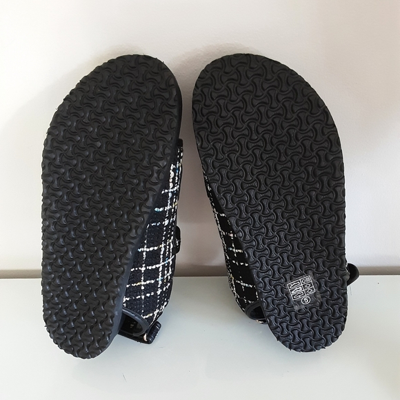 Public Desire Black Fabric Sandals Gold Buckles New with Box - Picture 5 of 7